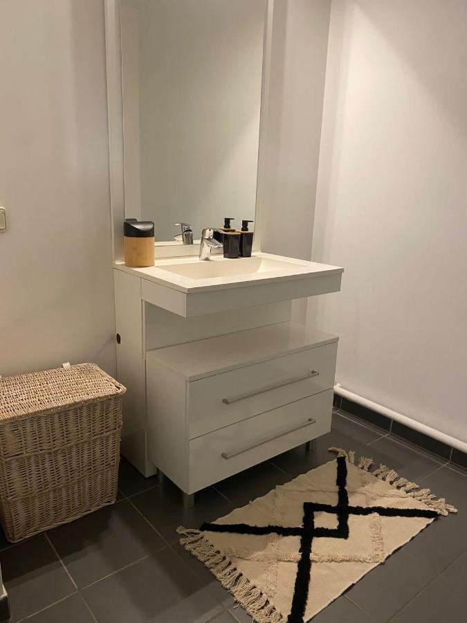 Appartement 2 Pieces Ligne 1 Montreuil  Dış mekan fotoğraf